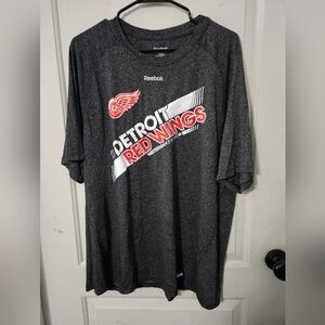 Reebok Detroit Red Wings shirt